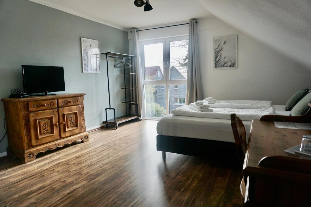 Landhotel Strandallee Wunstorf Exteriör bild